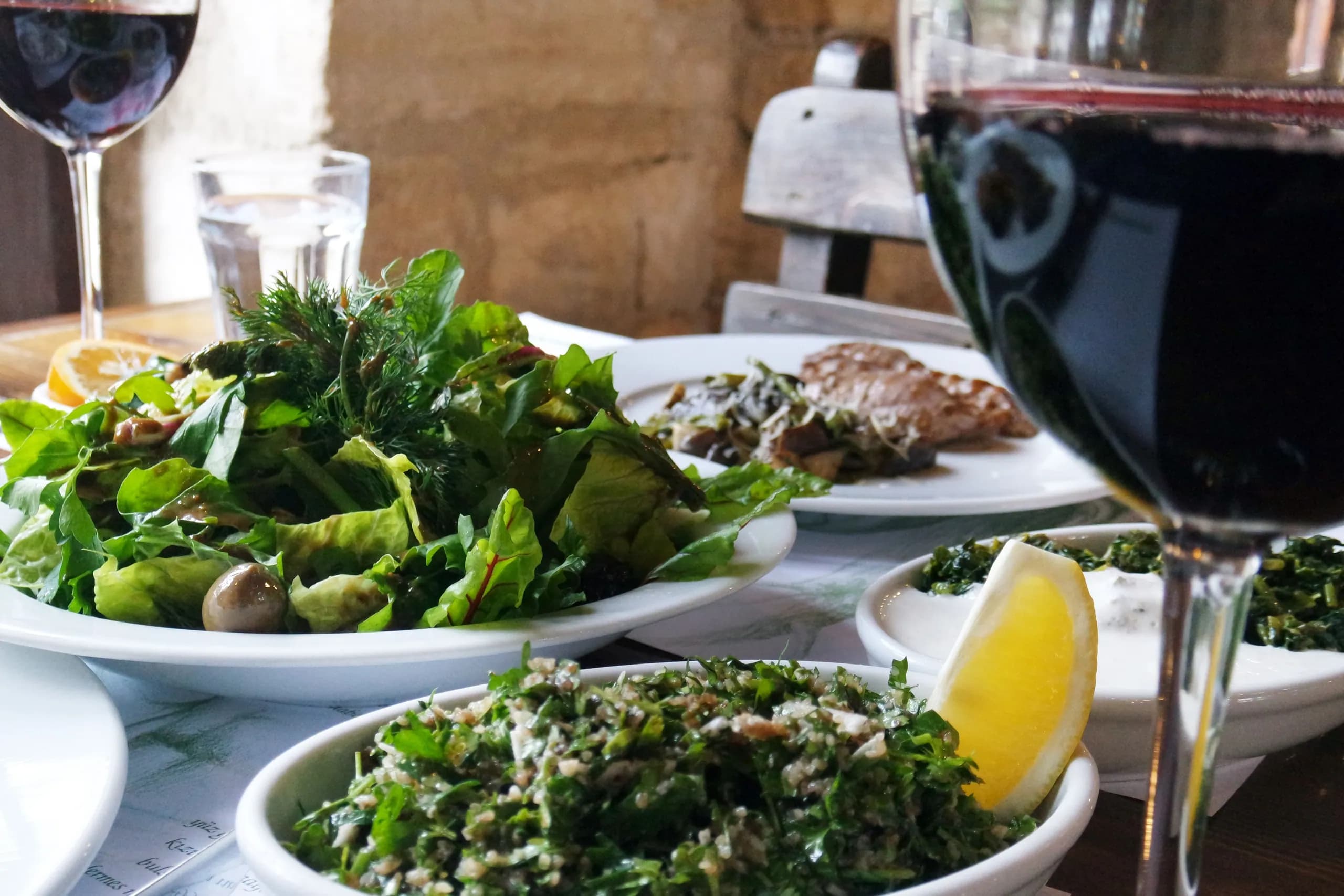 Doğa İçinde Restoran Deneyimi: 2026 Rehberi